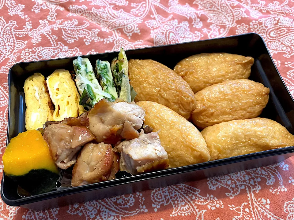 2025.5.19 息子弁当　◎おいなりさん　◎チキン照り焼き　◎卵焼き　◎かぼちゃ煮　◎ニラのチヂミ|goroさん