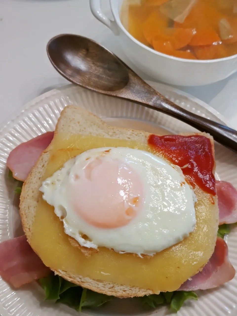 【ネコ食パンオープンサンド】|梨々香さん