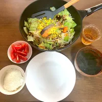 鮭のちゃんちゃん焼き　通常は鮭を野菜で覆うのでしょうが、主役の鮭が隠れないよう野菜の上にのせました。それと、10,000もぐもぐありがとうございました。| なびさん