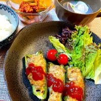 ピーマンの肉詰めで晩御飯| Mikaさん