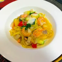 ✩.*˚海老と鮭の夏野菜パスタ|ゆきえもんさん