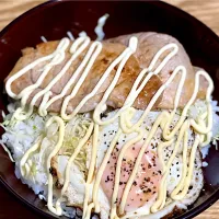 ☆豚ロースにんにく味噌焼きと目玉焼き丼|まぁたんさん