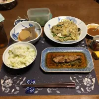 豆ご飯、ぶり照り、野菜炒め、味噌田楽、野沢菜漬け、大根の切れ端のなます、六条麦茶、バナナ、カシスジャムのせ手作りフルーツミックスジュース＆低脂肪牛乳ゼリー(夕飯)|enarinさん
