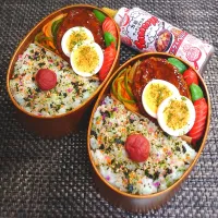 母とムスコのラブラブおソロ♪Yummyハンバーグ＆モリモリナポリタン弁当|からあげビールさん