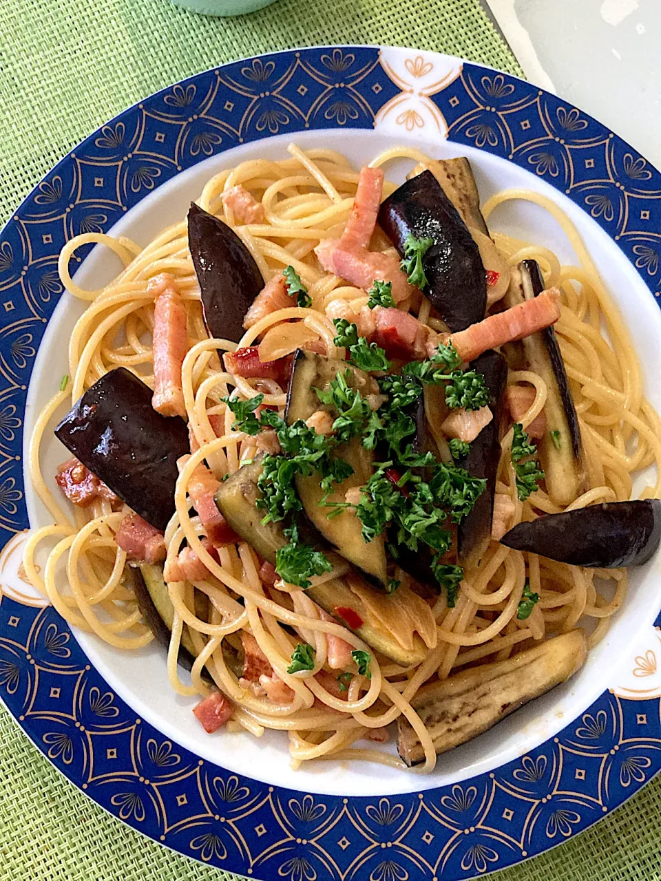 ナス🍆とベーコン🥓のパスタ🍝|ジュンコ バイヤーさん