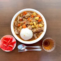ありきたりのカレーライス　ありきたりのナポリタンに続くありきたりメニュー第２弾。ひねりや工夫を一切排し、ひたすらありきたりさを追求しました（ありきたりは追求するようなものでもありませんが）。|なびさん