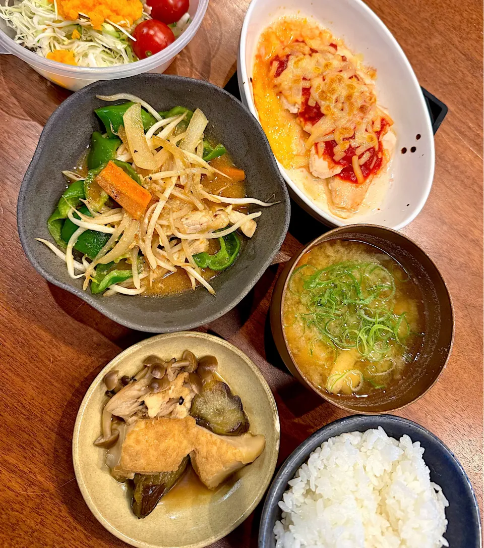 ○豚肉とピーマンの味噌炒め
○鶏ハムのチーズ焼き
○厚揚げと茄子の煮物
○茄子と油揚げの味噌汁|KAOSSANさん