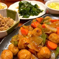 今日は酢豚のお夕飯　　　　　　　　　　　　　　時短で名古屋コーチン入り肉団子利用| mokoさん