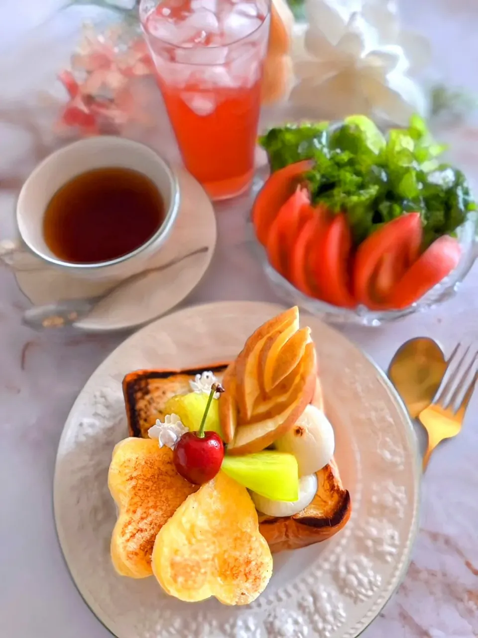 パンとサラダ|🌼あかね🌼さん