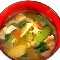旬野菜満載の味噌汁|つるひめさん