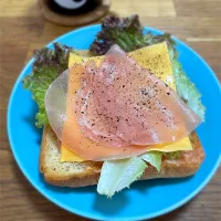 生ハムチーズのオープンサンド（自家製食パン）| morimi32さん