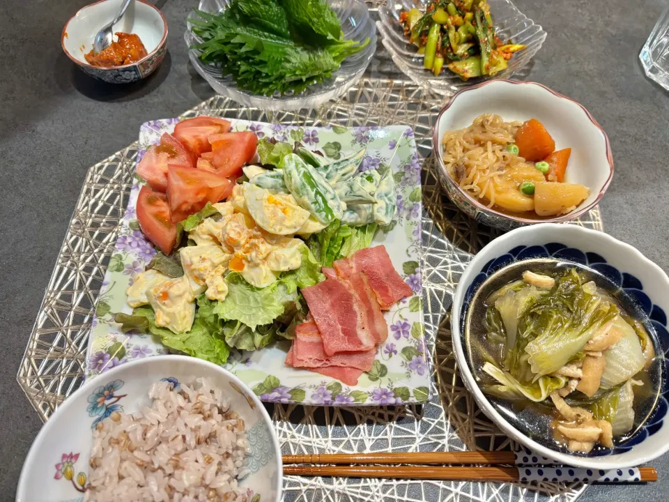白菜煮 野菜サラダ 肉じゃが|あつこさん