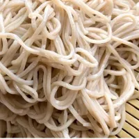 「冷たい蕎麦deお昼」
玉子焼き、もろきゅう
純米酒を添えて 昼ごはん💦|ばくあんしゃさん