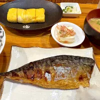 さば塩焼き定食と玉子焼き|流線形さん