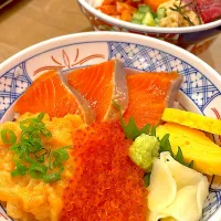 サーモン3食丼| ま〜てぃんさん