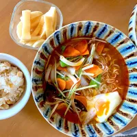 ゴールデンウィークのUPし忘れ。珍しくインスタントラーメン🍜|さくたえさん
