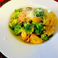 ✩.*˚じゃがいもとブロッコリーのカレー炒め|ゆきえもんさん