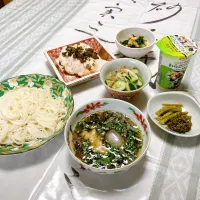 grandmaの晩ごはん☆ 今夜はお素麺を…おネギ､青じそ、山椒の実、生姜…
刺激的なタレで口の中がピリピリしてる…
美味しく頂きました|kaoriさん