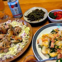 鶏もも肉のワカメ塩ソテー　ベーコンと野菜のチャンプルー　蕨煮|じゅんさんさん