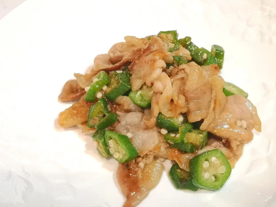 豚肉とオクラの鰹節炒め|りーさん