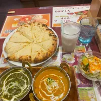 ほうれん草カレー　チキンカレー　チーズナン| にゃふてんさん