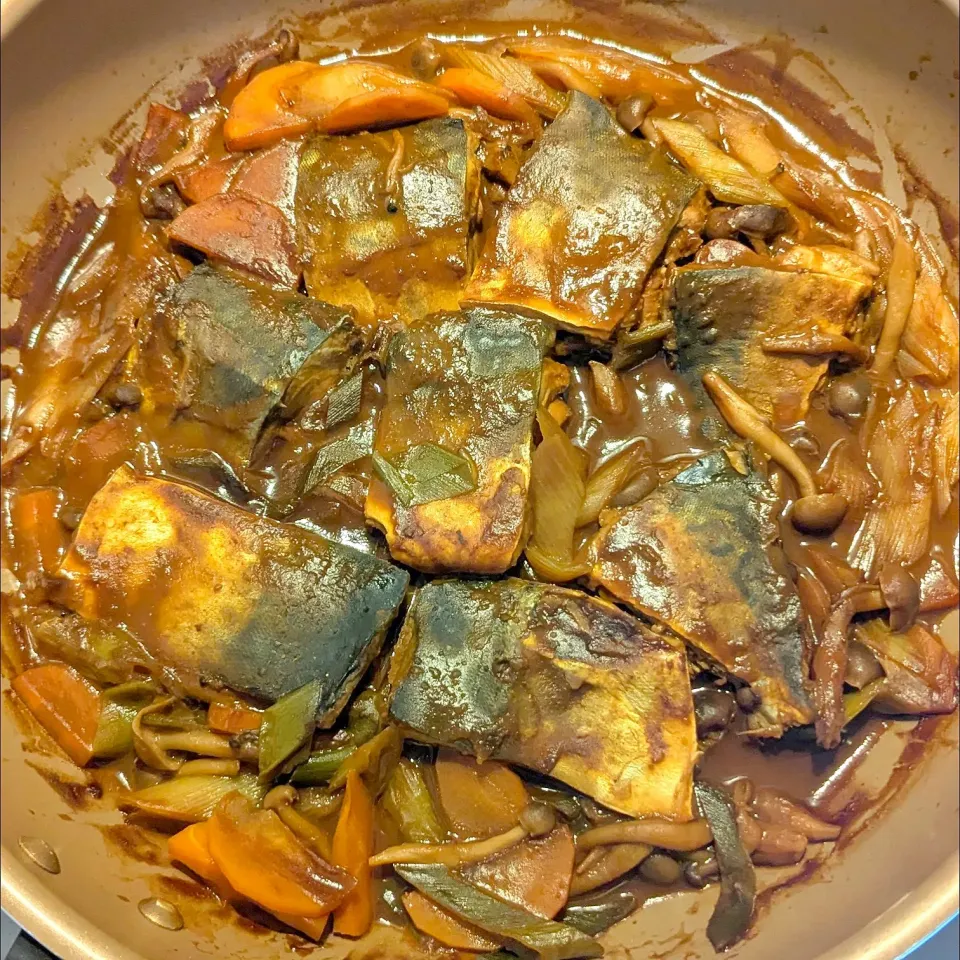 赤だし味噌で作る鯖の味噌煮🐟️|まゆめろさん