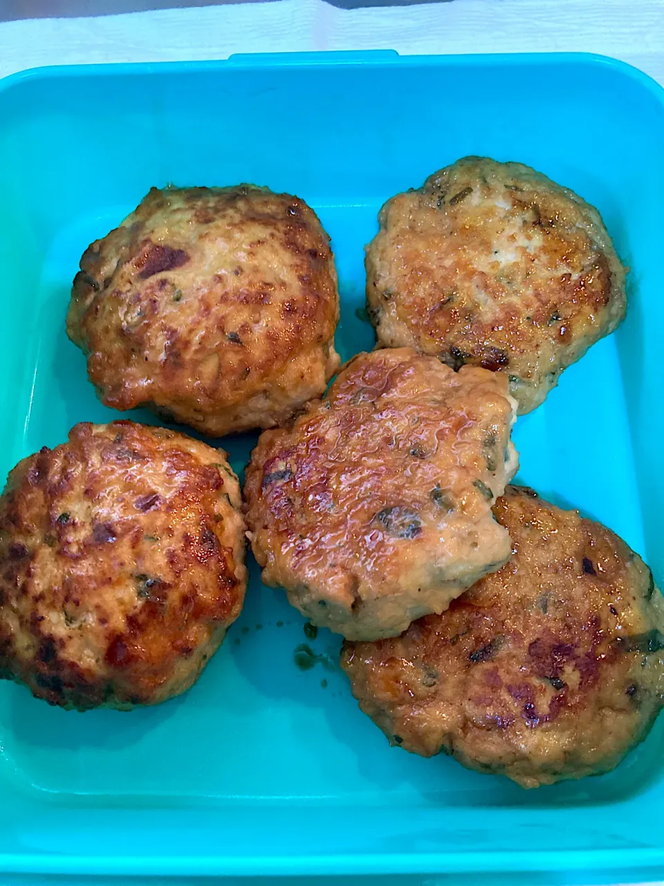 鶏胸肉のミンチとハンペンの照り焼き|ちいこさん