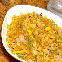 今更ですが、チキンラーメン炒飯作ってみた。🍜|にょんにいさん