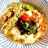 リモートワークのおひとり様ランチ🥢竹輪の磯辺天de冷きしめん| KANAさん
