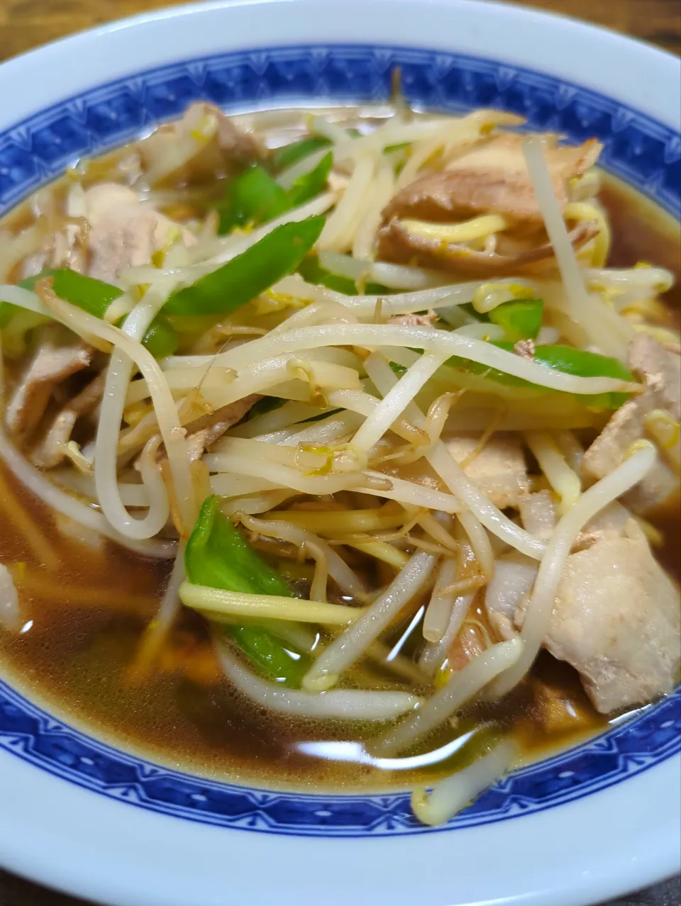 肉入りモヤシ醤油ラーメン|闇夜の狸さん