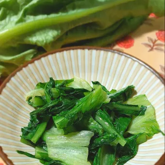Snapdishの人気料理写真:油麦菜の塩炒め