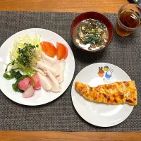 チーズピザ🍕とアルモンデの夕食|柚子きりかさん