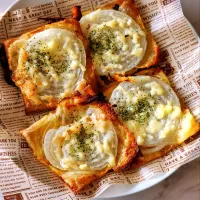 ライスペーパーで玉ねぎチーズパイ