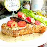🌏『世界の食卓探検隊』🇮🇹イタリア料理
【🇮🇹サーモンのサルターレ】|ayaさん