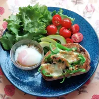 ピーマントースト＆サラダ