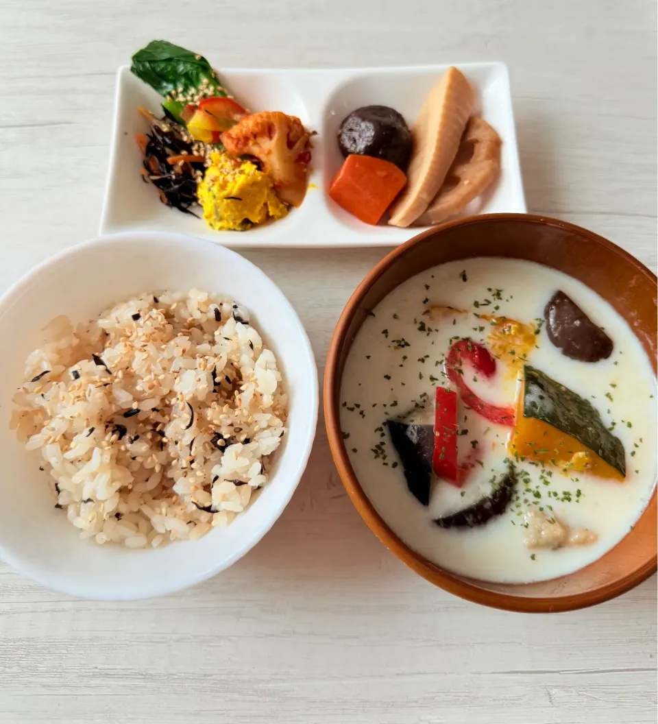 朝ごはん(冷蔵庫の副菜整理💦)|tap.rinさん