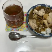 晩御飯☆カレーライス。チキンソテー乗せ| Saharaさん