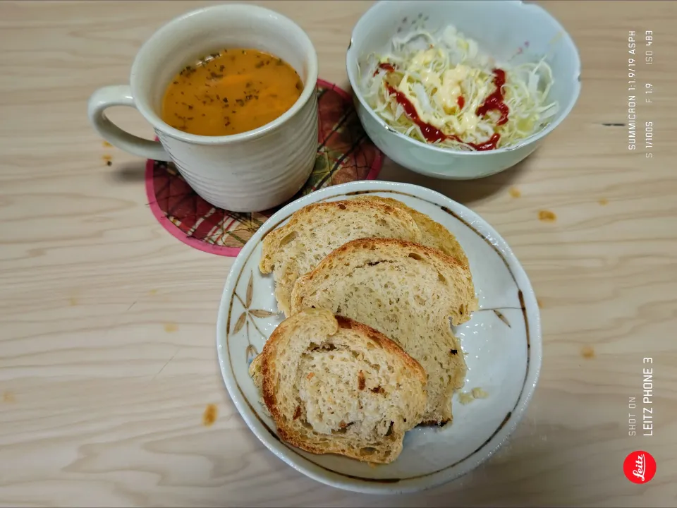 2025/05/25の朝昼兼用食事メニューは、自家製イギリスパンセット|Tarou  Masayukiさん