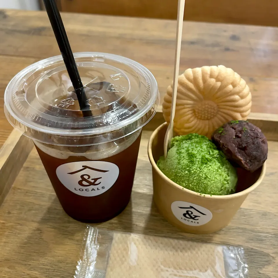 モナの友達（抹茶アイスと黒餡）
珈琲（和食と珈琲）|T. Wonderさん