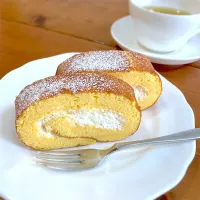 ロールケーキ🌀|ましてさん