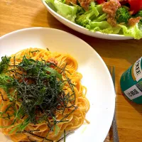 明太クリームパスタ、ツナトマトドレッシングサラダ🌟|kaokaoさん