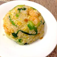 エビレタス炒飯🦐🥬|りょうさん