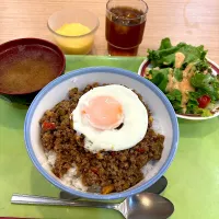 寮の晩ごはん😋ガパオ|すかラインさん