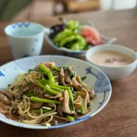 きのこと春菊のパスタ|ぺんぎんさん