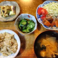 鶏肉はちみつマリネ焼き、キュウリとわかめ酢の物、焼き茄子|りりこさん