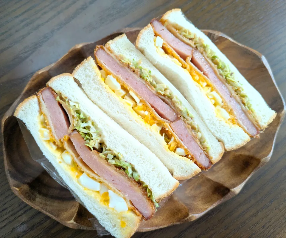 ハムカツたまごサンド🥪|じょうさん