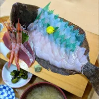 ヒラメのお刺身、甘エビ、まぐろ、鰤🐟️|まゆめろさん