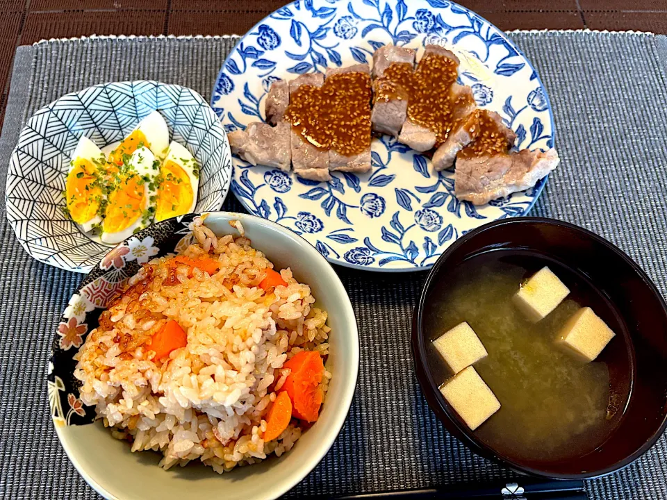 みそダレ蒸し豚とにんじんご飯|きなこさん