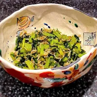 大根葉としらすの炒め　Flowerさんの料理 息子のお弁当|Flowerさん