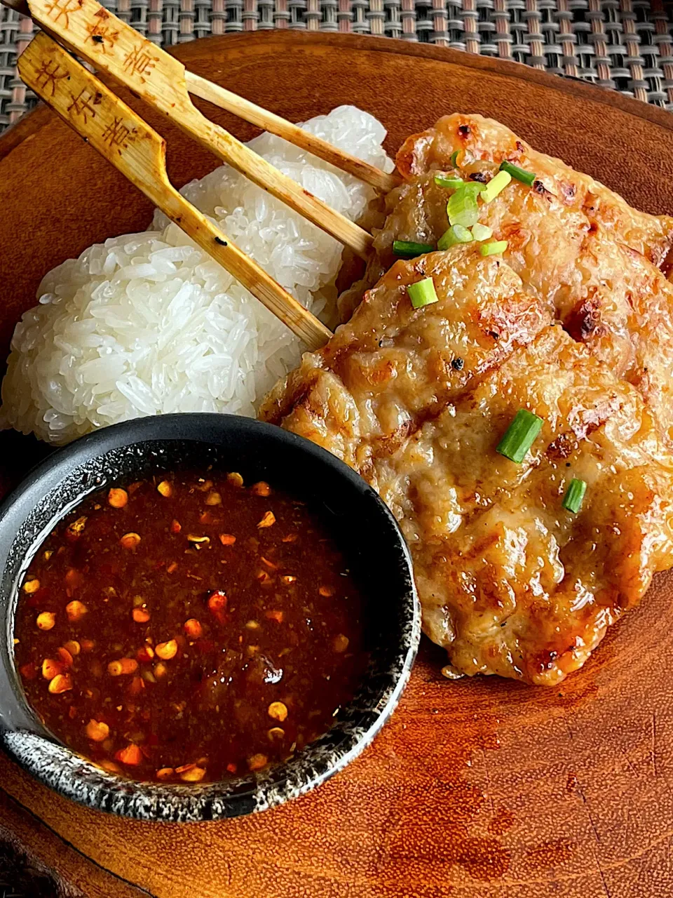 Thai style pork with sticky rice |12Dragonさん